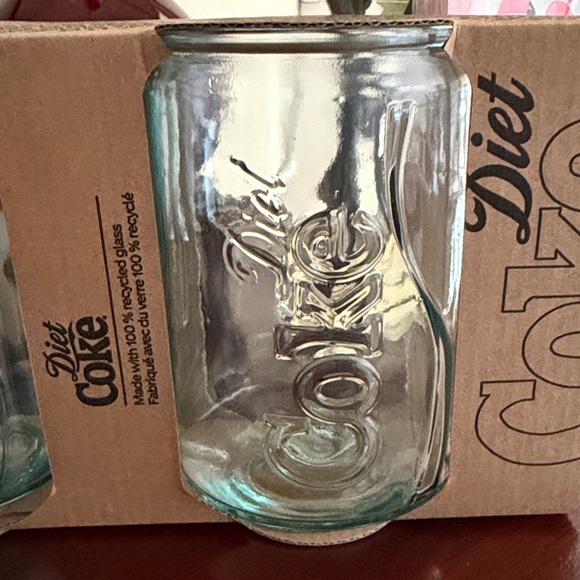 NWT Diet Coke Lovers Bundle Green Embossed 2-Pc. Glass Set and 32 Count Napkins - Picture 4 of 4